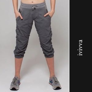 Ivivva • Lululemon Live to Move Pants in Gray • 12 Youth